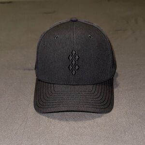 7 Diamonds Performance Cap